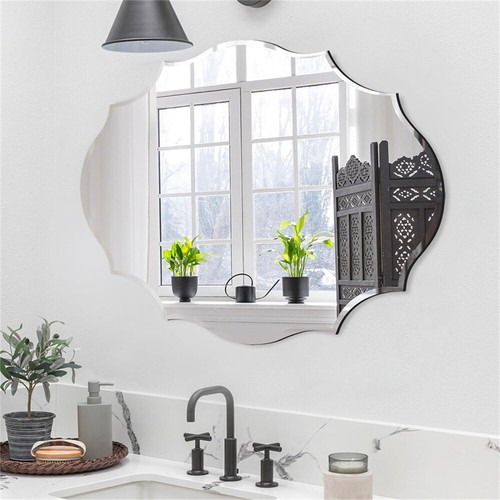 Scalloped edged oval wall - edged,